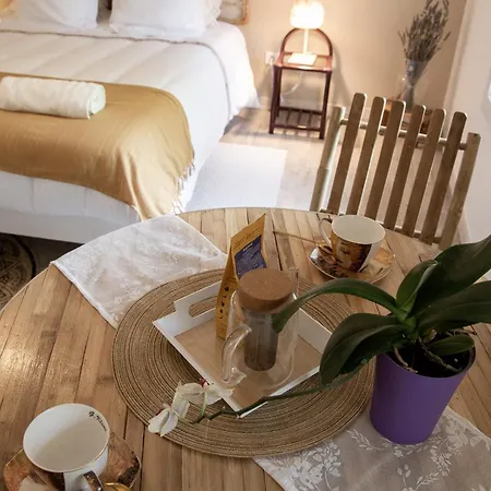 Couette-café D'hôte Dans Un Havre De Paix à La Ferme Saint-Maurice-la-Clouere