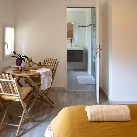 Couette-café D'hôte Dans Un Havre De Paix à La Ferme Saint-Maurice-la-Clouere